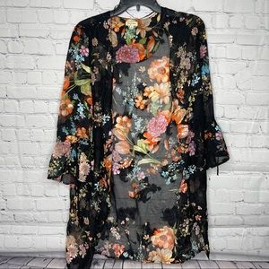 Lily White Floral Cardigan size M